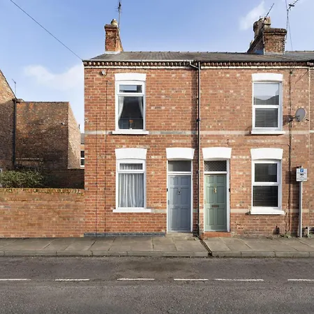 Prospect Place - - Free Parking