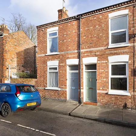 Prospect Place - - Free Parking Holiday home *