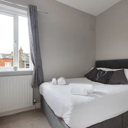 Holiday home Prospect Place - - Free Parking *