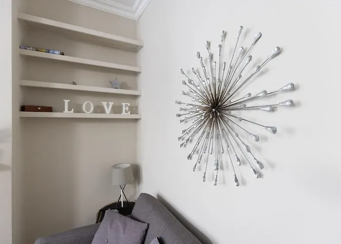 Prospect Place - - Free Parking