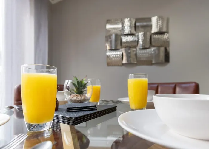 Prospect Place - - Free Parking Holiday home *