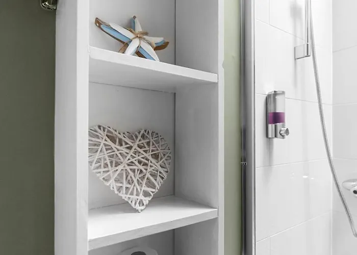 Holiday home Prospect Place - - Free Parking York