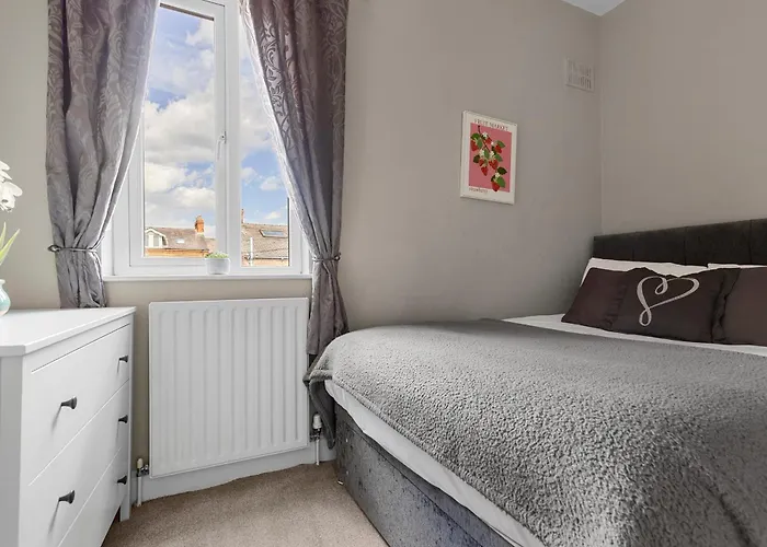 Prospect Place - - Free Parking Holiday home *